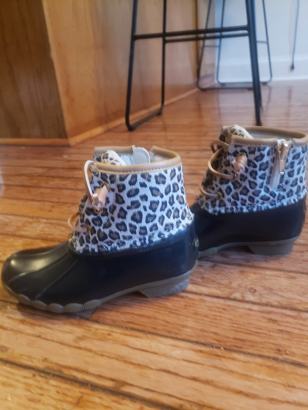 Girls's Casual Shoe Size US 11M - Cream Interior